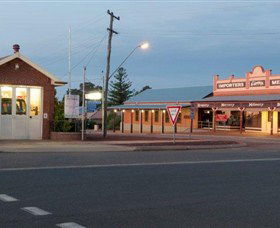 Up-To-Date Store Cultural And Learning Precinct - Mackay Tourism 4
