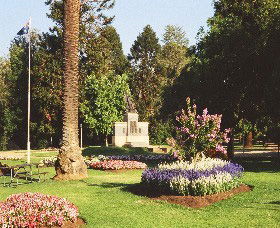 Cameron Park - Mackay Tourism 0