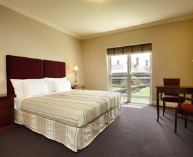 Grange Cleveland Winery - Mackay Tourism 8