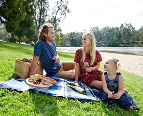 Wagga Beach - Mackay Tourism 0