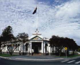 Museum Of The Riverina - Historic Council Chambers Site - Mackay Tourism 0