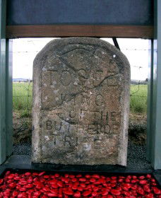 King Togees Grave - Mackay Tourism 0
