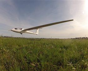 Gliding Over Benalla - Mackay Tourism 5