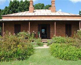 Lake View House - Mackay Tourism 1