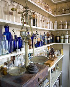 Dow's Pharmacy - Mackay Tourism 0