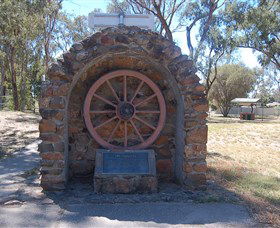 Jindera Pioneer Cairn - Mackay Tourism 0