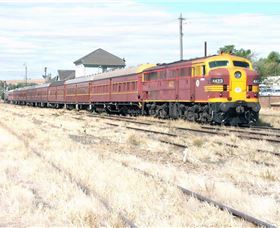 Lachlan Valley Railway - Mackay Tourism 1