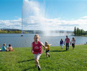 Captain James Cook Memorial - Mackay Tourism 0