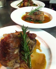 Djinta Djinta Winery And De Vine Restaurant - Mackay Tourism 0