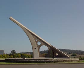 Singleton Sundial - Mackay Tourism 0