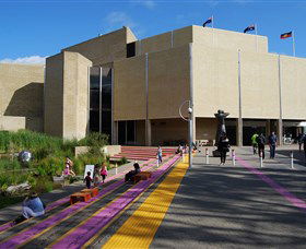 Art Gallery Of Western Australia - Mackay Tourism 0