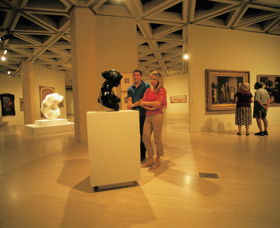 Art Gallery Of Western Australia - Mackay Tourism 1