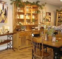 Dungog Fine Arts and Antiques - Mackay Tourism