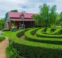 Amazement Farm and Fun Park / Cafe and Farmstay Accommodation - Mackay Tourism