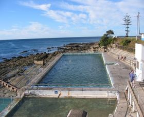 The Entrance Ocean Baths - Mackay Tourism 0