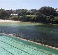 Clovelly Beach - Mackay Tourism