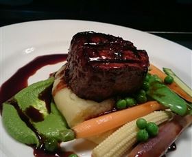 Bella Char Restaurant And Wine Bar - Mackay Tourism 2