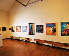 Blue Knob Hall Gallery And Cafe - Mackay Tourism 1