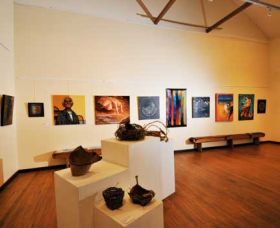Blue Knob Hall Gallery And Cafe - Mackay Tourism 0