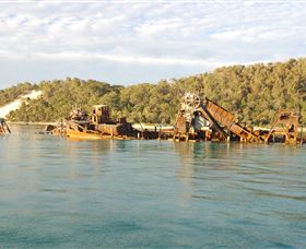 Tangalooma Wrecks Dive Site - Mackay Tourism 0