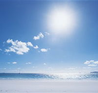 Hawks Nest Beach - Mackay Tourism