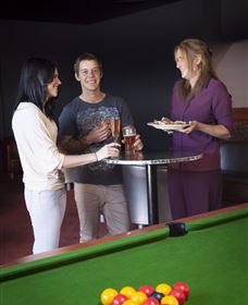 Club300 Bowling And Bar - Mackay Tourism 5