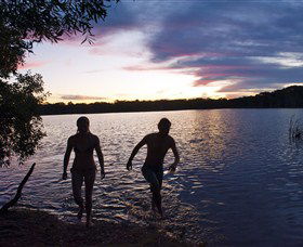 Lake Ainsworth - Mackay Tourism 1