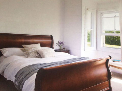 All Saints Bed And Breakfast - Mackay Tourism 0