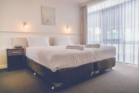 Rich River Golf Club Resort - Mackay Tourism 6