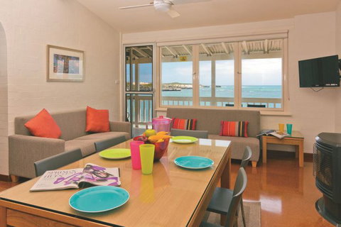 Rottnest Island Authority Holiday Units - Longreach Bay - Mackay Tourism 1