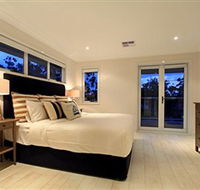 The Beach House Sanctuary Point - Mackay Tourism
