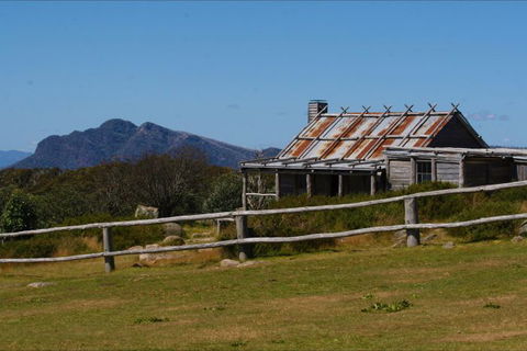 Australis 4WD Adventures - Mackay Tourism 3