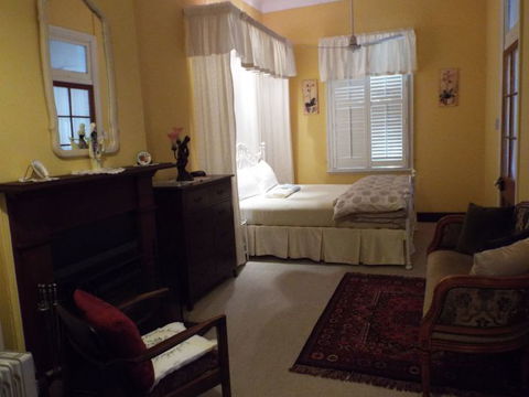 Guy House Bed And Breakfast - Mackay Tourism 0