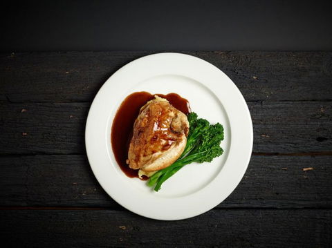Farmers Arms Hotel & Art Suites Daylesford - Mackay Tourism 12