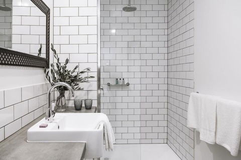 Farmers Arms Hotel & Art Suites Daylesford - Mackay Tourism 7