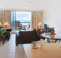 Golden Sands On Main Beach - Mackay Tourism