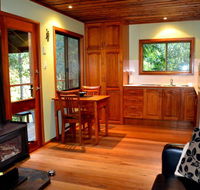 Waterfall Hideout-Rainforest Cabin for Couples - Mackay Tourism
