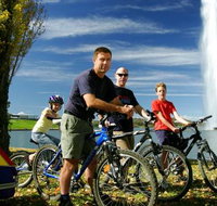 Lake Burley Griffin - Mackay Tourism