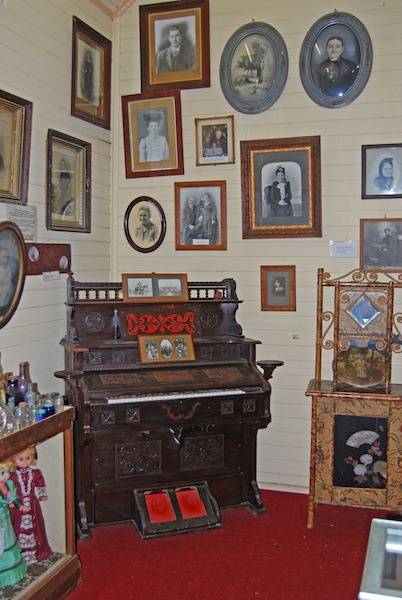 Colonial Inn Museum - Mackay Tourism 0