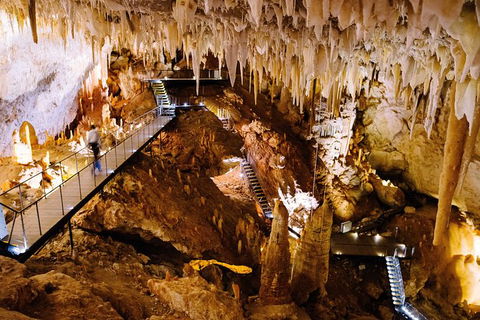 Jewel Cave Fully-guided Tour - Mackay Tourism 0