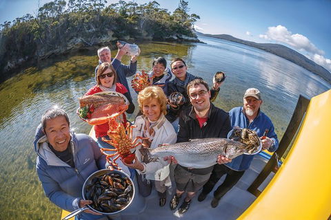 Fresh From The Ocean: Tasmanian Seafood Gourmet Full-Day Cruise Including Lunch - Mackay Tourism 12
