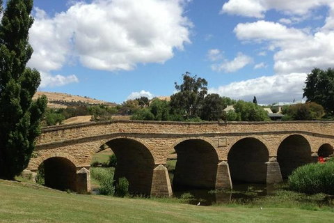 Richmond And Wine Tour Departing Hobart - Mackay Tourism 0