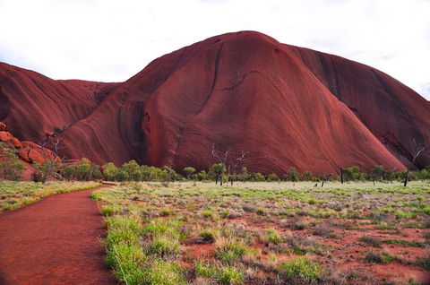 Ayers Rock Combo: Uluru Base And Sunset Plus Uluru Sunrise And Kata Tjuta With An Optional BBQ Dinner Or Kings Canyon Day Trip - Mackay Tourism 5