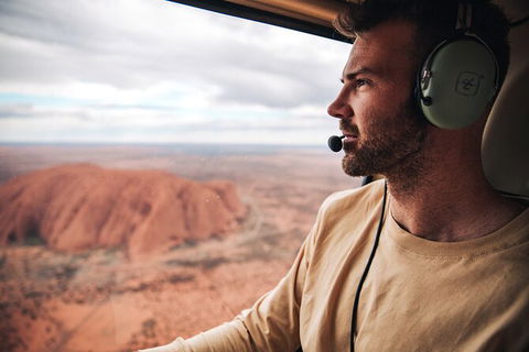 Uluru Helicopter Flights - Mackay Tourism 5