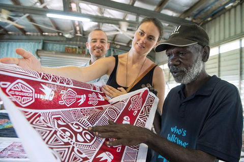 Tiwi By Design Day Tour - Mackay Tourism 0