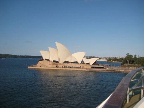 Sydney Airport Private Car Arrival Transfer - Mackay Tourism 1