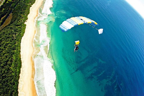 Wollongong Tandem Skydiving From Sydney - Mackay Tourism 0