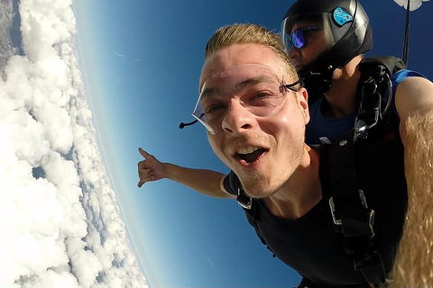 Wollongong Tandem Skydiving From Sydney - Mackay Tourism 18