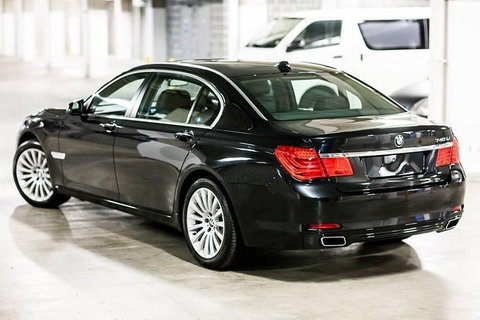 Family Sydney Airport Arrival Transfer - Mackay Tourism 1