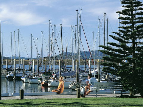Gladstone Marina - Mackay Tourism 1